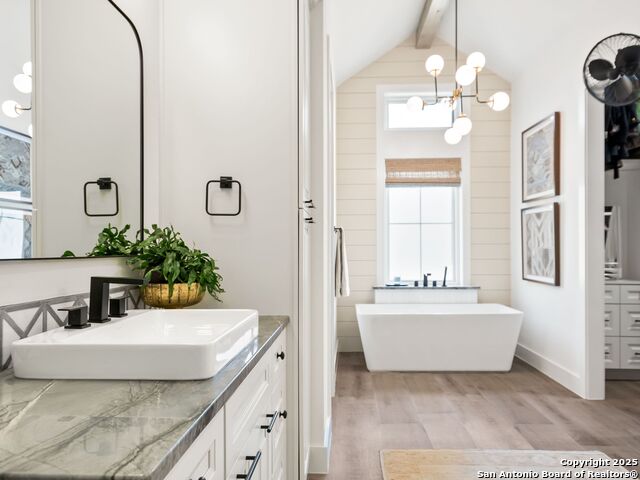 Image 19 of 37 For 8030 Colonial Woods