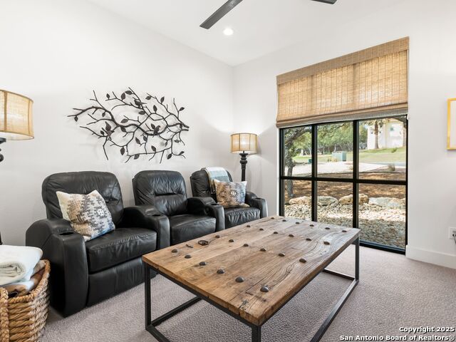 Image 22 of 37 For 8030 Colonial Woods