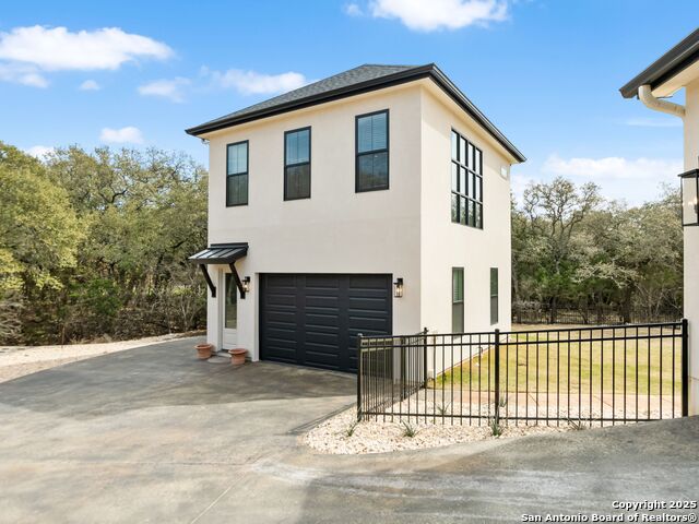 Image 30 of 37 For 8030 Colonial Woods