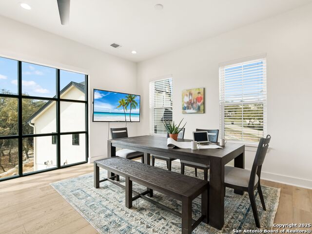 Image 31 of 37 For 8030 Colonial Woods