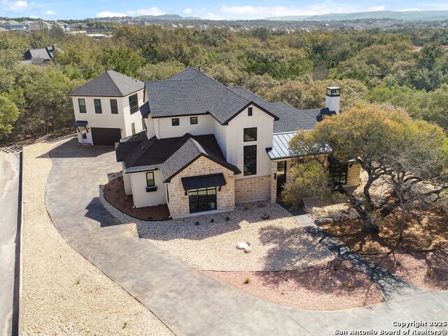 Image 6 of 37 For 8030 Colonial Woods