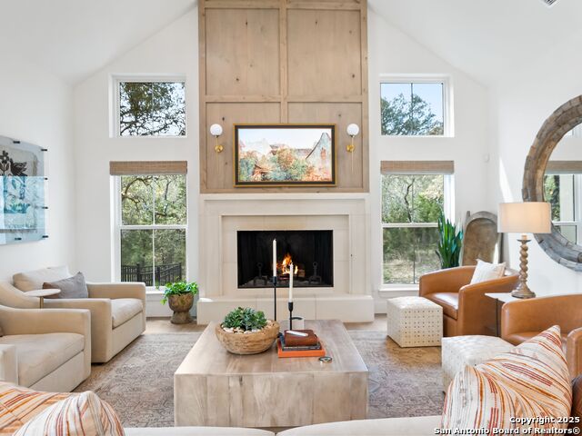 Image 9 of 37 For 8030 Colonial Woods