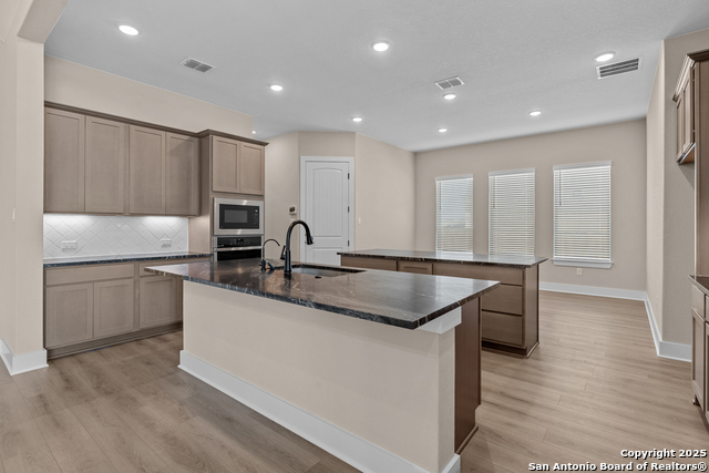 Image 13 of 17 For 381 Jereth Crossing