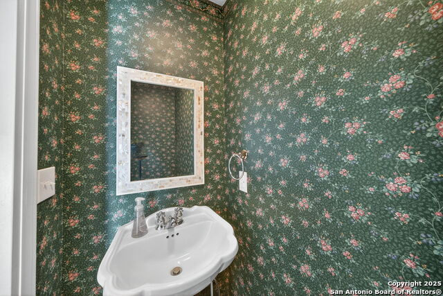 Image 7 of 21 For 801 Gallagher