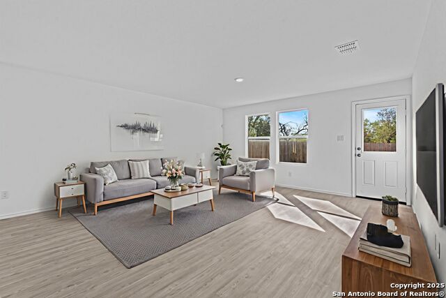 Image 8 of 18 For 3626 Greensfield Way