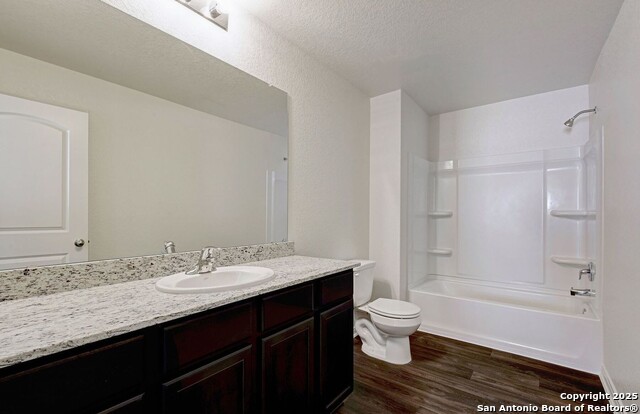 Image 20 of 25 For 4184 Duck  