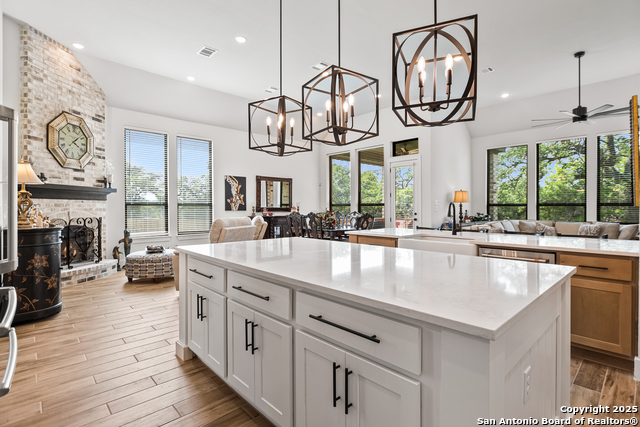 Image 14 of 47 For 1390 Lyme Park