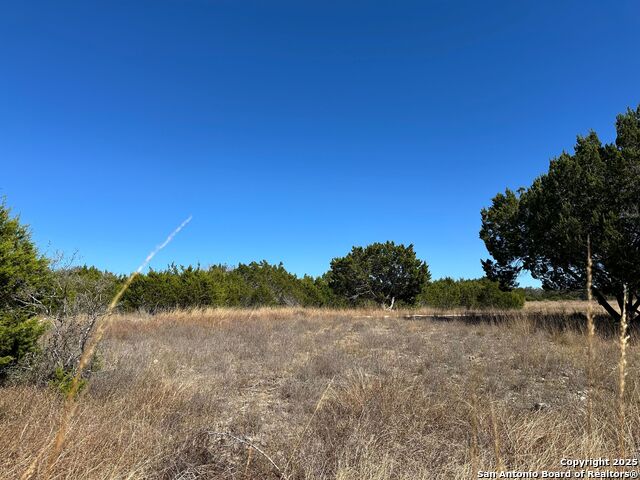 Listing photo id 9 for 149 Tablerock Ridge