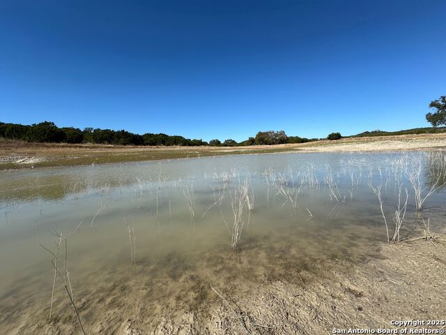 Listing photo id 1 for 149 Tablerock Ridge