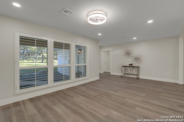 Image 21 of 56 For 139 Canyon Oaks