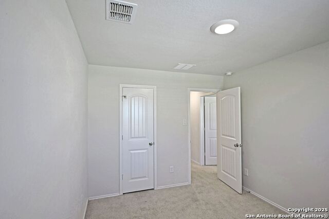 Image 27 of 45 For 884 Armadillo