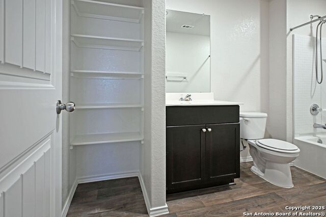 Image 33 of 45 For 884 Armadillo