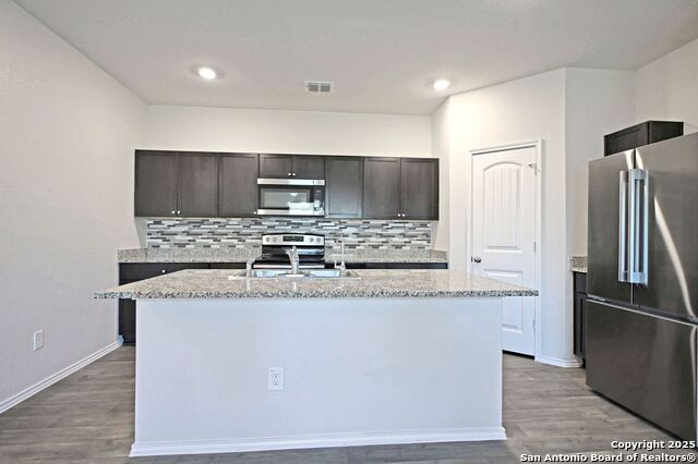 Image 6 of 45 For 884 Armadillo