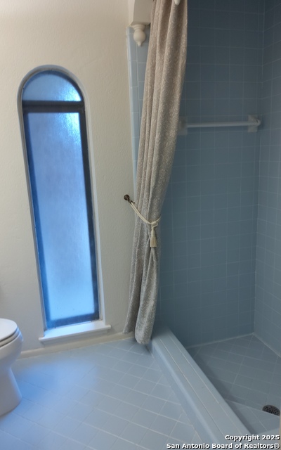 Image 15 of 21 For 10302 Grenadier