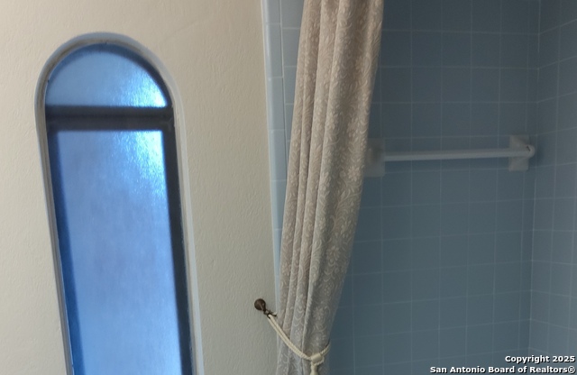 Image 17 of 21 For 10302 Grenadier