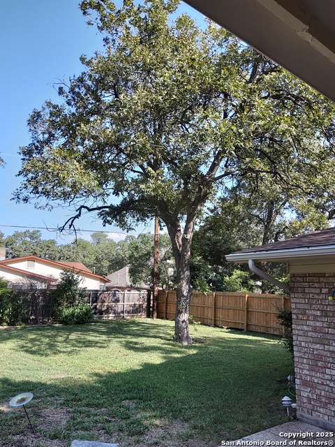 Image 19 of 21 For 10302 Grenadier