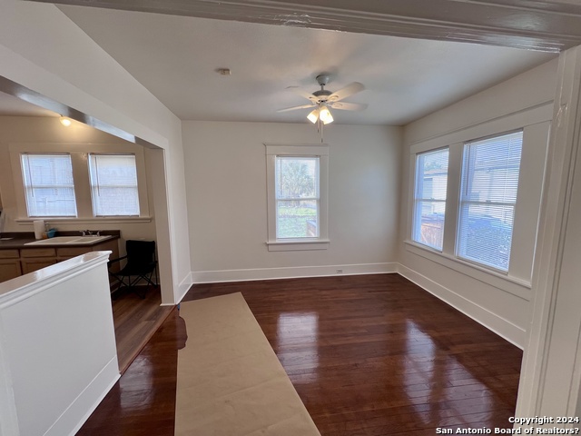 Image 4 of 11 For 610 Croft Trace Ln