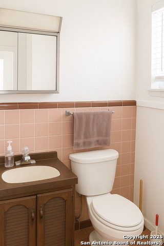 Image 12 of 21 For 1266 Elsmere Pl W