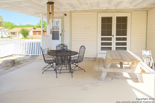 Image 17 of 21 For 1266 Elsmere Pl W