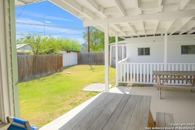 Image 19 of 21 For 1266 Elsmere Pl W