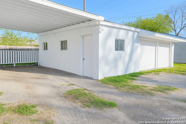 Image 20 of 21 For 1266 Elsmere Pl W