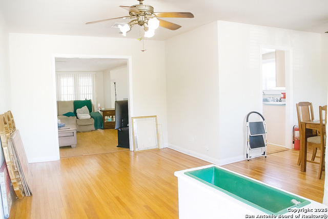 Image 3 of 21 For 1266 Elsmere Pl W