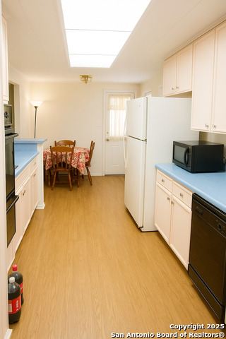 Image 8 of 21 For 1266 Elsmere Pl W