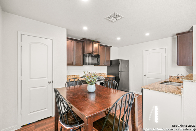 Image 12 of 25 For 11620 Claudette