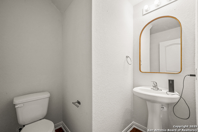 Image 16 of 25 For 11620 Claudette