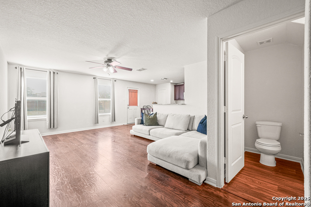 Image 9 of 25 For 11620 Claudette