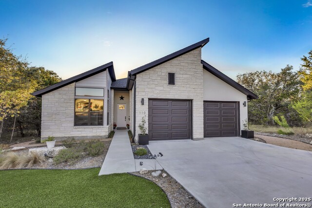 Image 2 of 39 For 110 C Chisholm