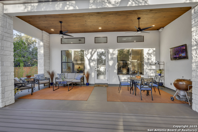 Image 27 of 39 For 110 C Chisholm