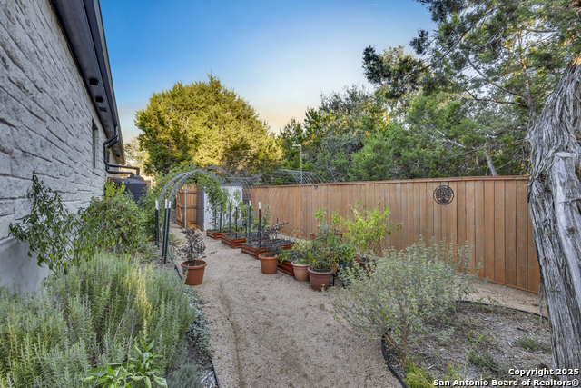 Image 36 of 39 For 110 C Chisholm