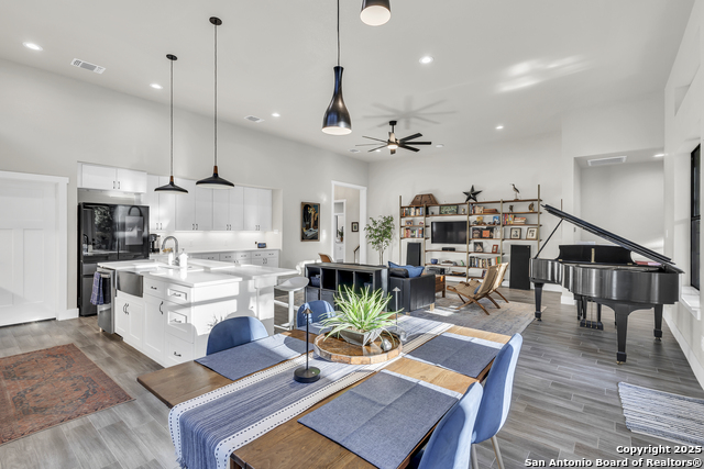 Image 8 of 39 For 110 C Chisholm