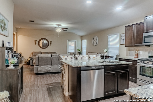 Image 11 of 30 For 13011 Maestro Spark