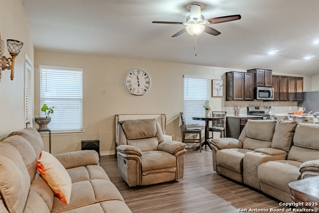 Image 15 of 30 For 13011 Maestro Spark