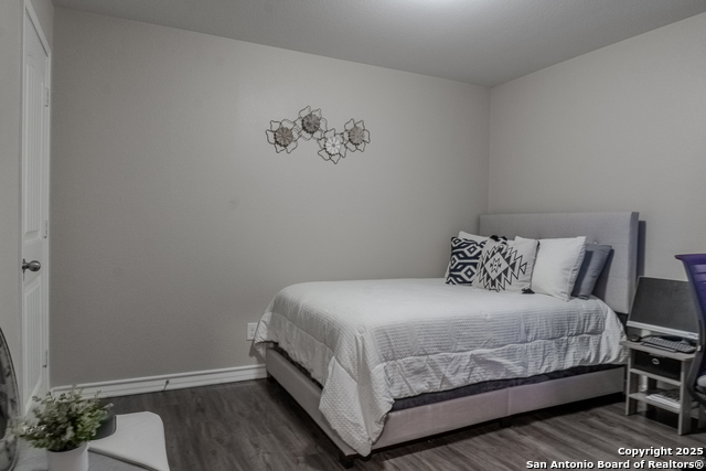 Image 18 of 30 For 13011 Maestro Spark