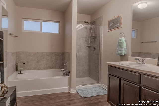 Image 22 of 30 For 13011 Maestro Spark