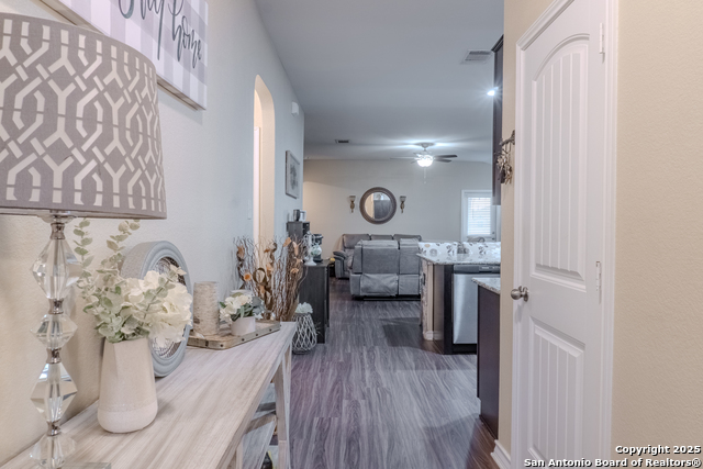 Image 3 of 30 For 13011 Maestro Spark