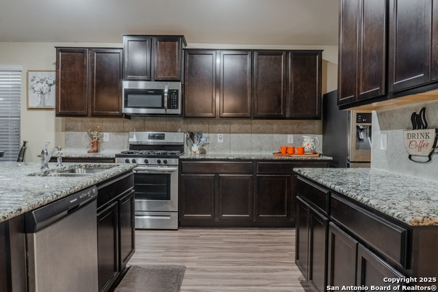 Image 8 of 30 For 13011 Maestro Spark