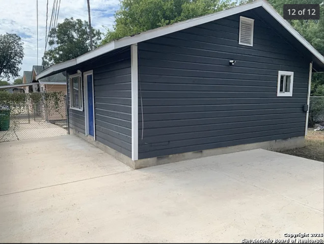 Image 13 of 15 For 1027 King C