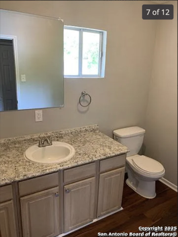 Image 9 of 15 For 1027 King C