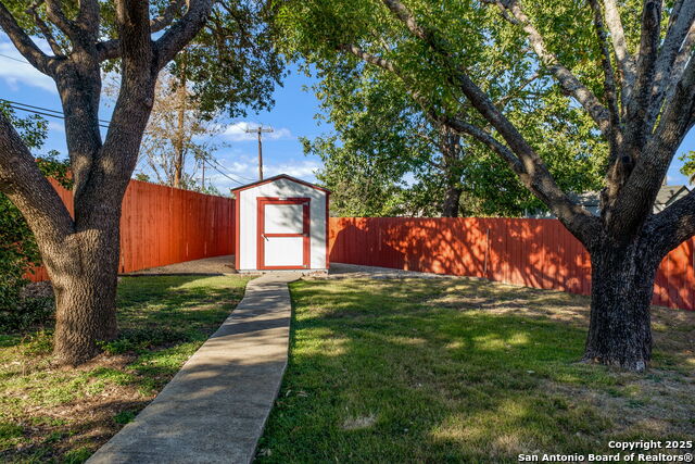 Image 31 of 31 For 1902 Indian Meadows Dr