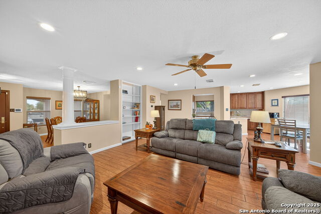 Image 8 of 31 For 1902 Indian Meadows Dr