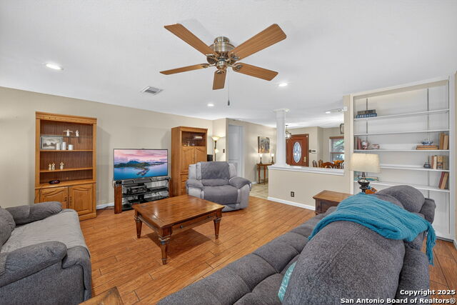 Image 9 of 31 For 1902 Indian Meadows Dr