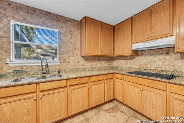 Image 18 of 49 For 7514 Escada Crst