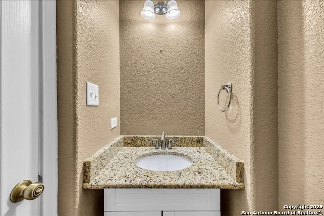 Image 19 of 49 For 7514 Escada Crst