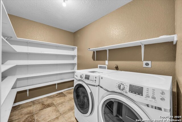 Image 20 of 49 For 7514 Escada Crst