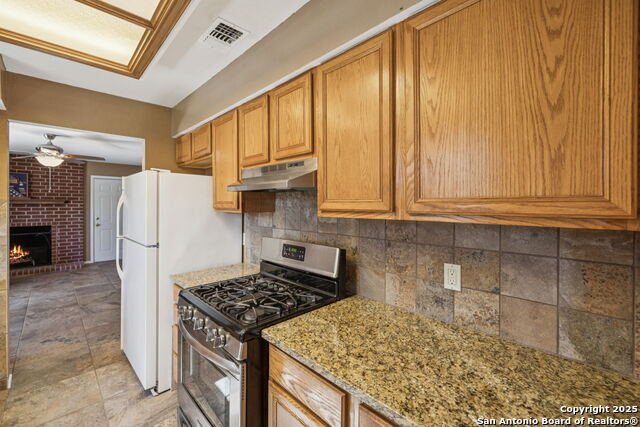 Image 15 of 69 For 146 Village Path