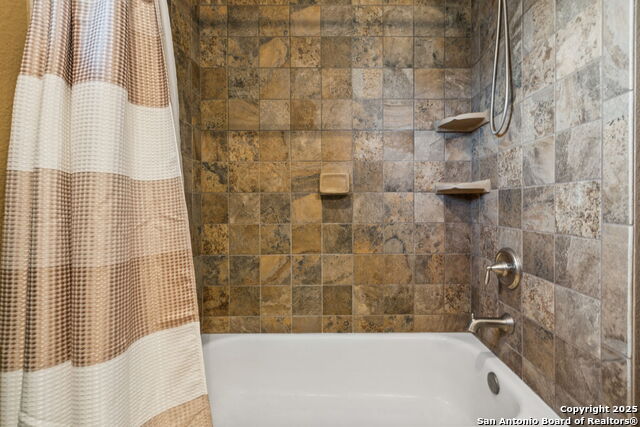 Image 32 of 69 For 146 Village Path